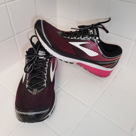 brooks ghost 10 womens size 11